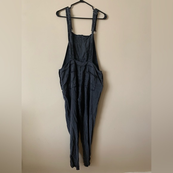 Good condition. No damage - Picture 2 of 4